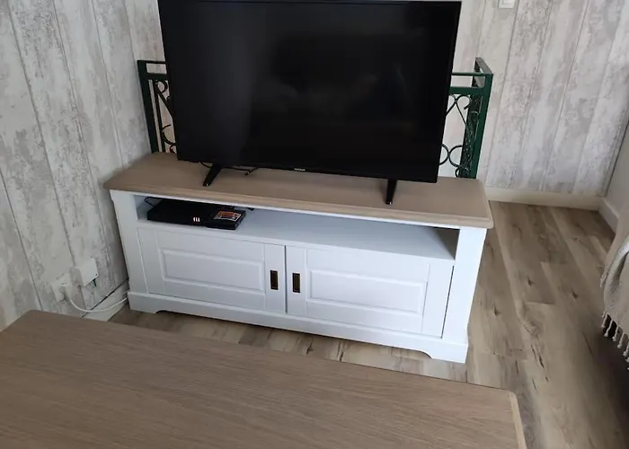 Holiday home Maison Vue Sur Le Bassin, Proche Du Centre